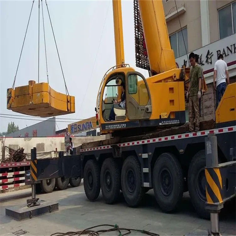 德昌当地吊车出租|机器吊装|75吨|工厂搬迁服务